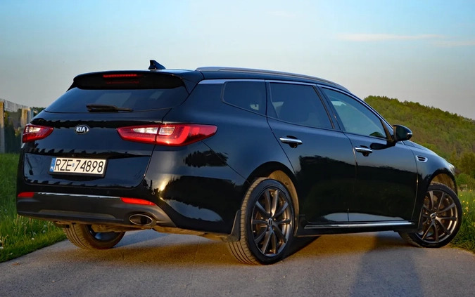 Kia Optima cena 57800 przebieg: 158000, rok produkcji 2016 z Błażowa małe 742